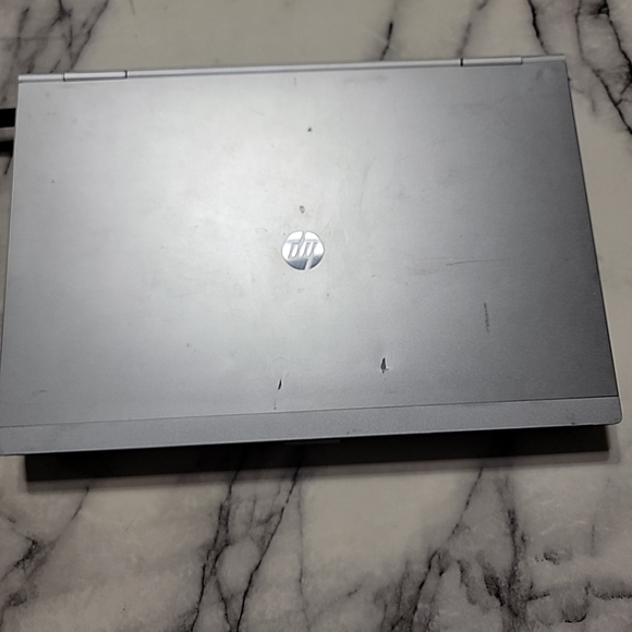 HP EliteBook 8470p Window's 7 Pro Working Missing Battery - Picture 4 of 7